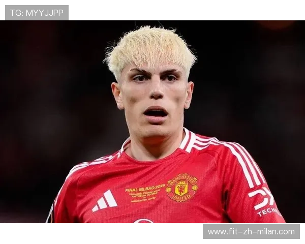 曼联边路过人节奏火辣，加纳乔倒地扫射建功